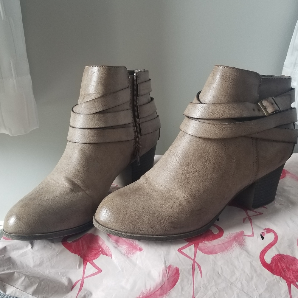 Ankle booties